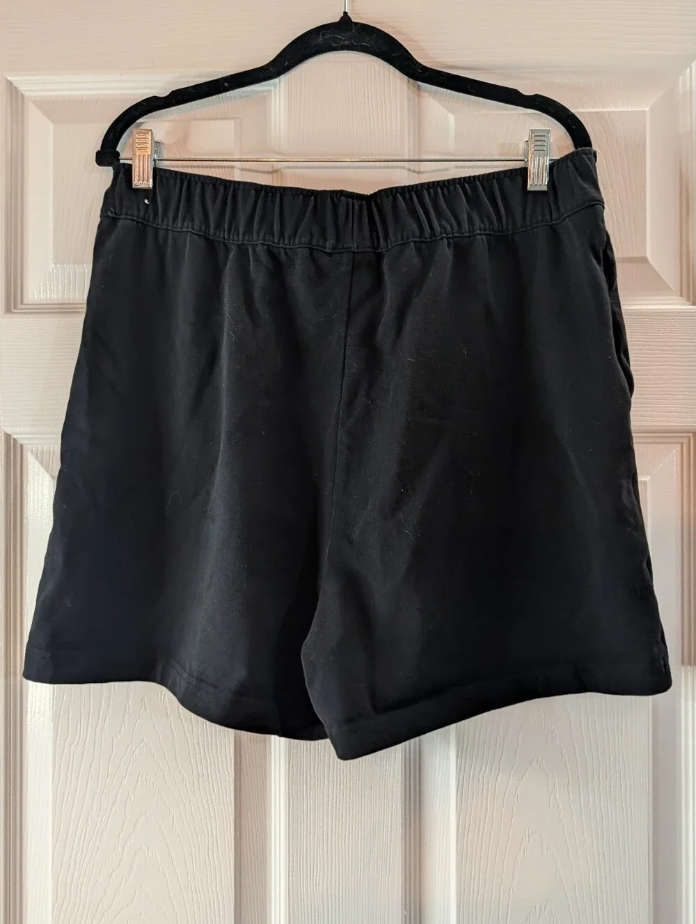 Nike Women’s Black Cotton Athletic Shorts Size L Embroidered Swoosh Elastic Wais